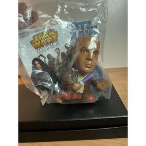 New 2005 Star Wars Episode III Revenge Sith Mace Windu Figure Burger King Toy